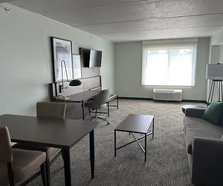 Wingate By Wyndham Green Bay Room photo